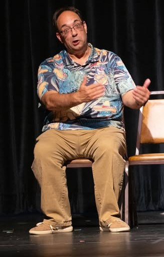 9 tens on 44 actor in chair